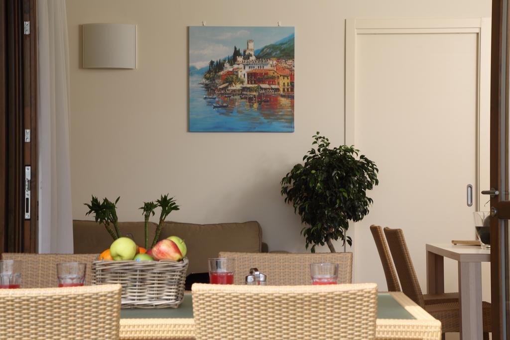 Appartamenti Corte Leonardo Garda  Exterior photo