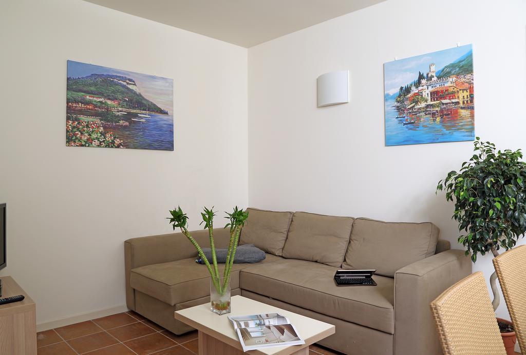 Appartamenti Corte Leonardo Garda  Room photo