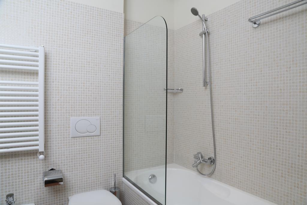 Appartamenti Corte Leonardo Garda  Exterior photo