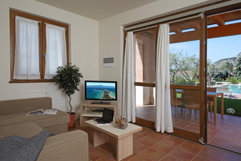 Appartamenti Corte Leonardo Garda  Room photo