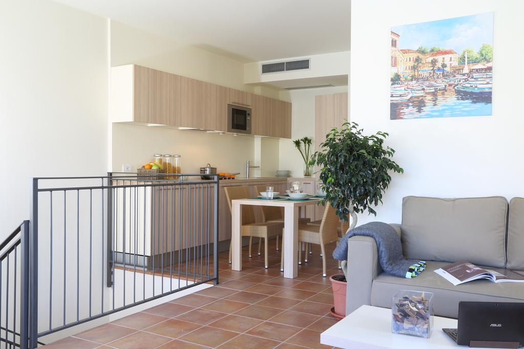 Appartamenti Corte Leonardo Garda  Room photo