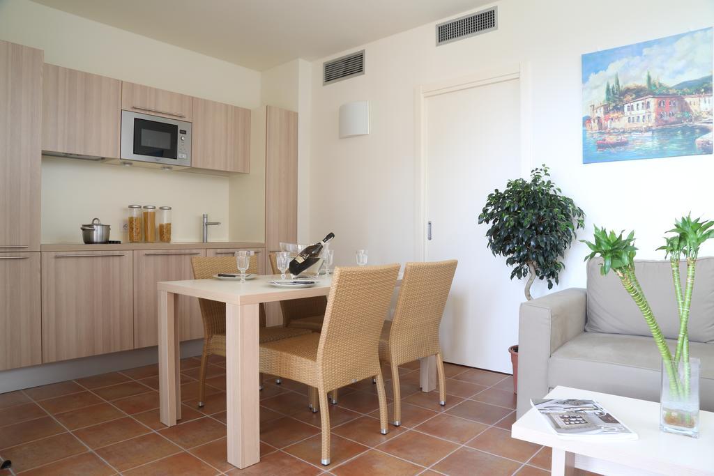 Appartamenti Corte Leonardo Garda  Room photo